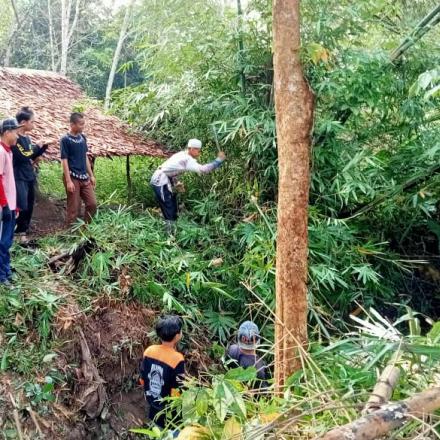 Program Padat Karya Tunai Desa (PKTD) Mangkalawat